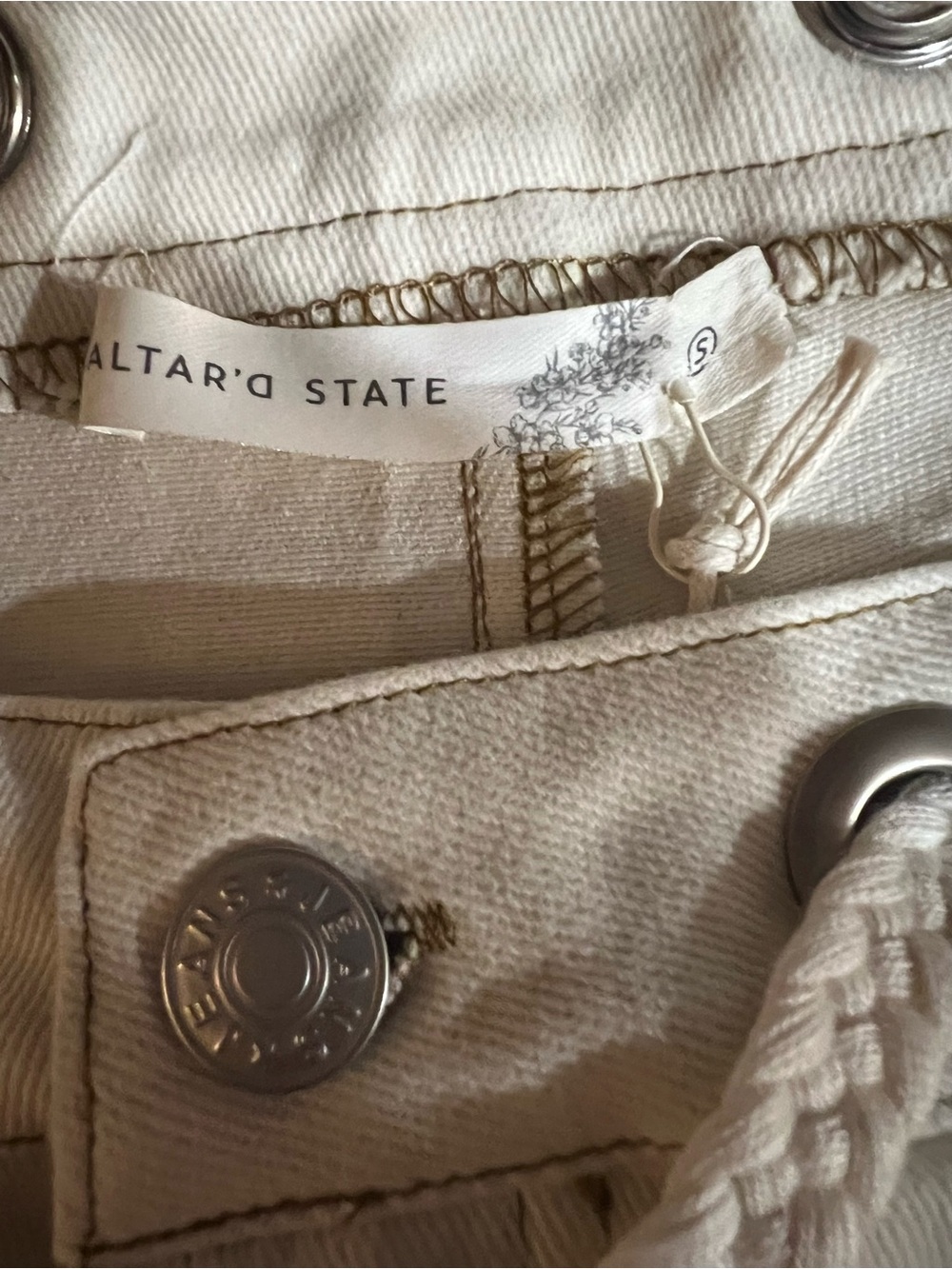 Altar'd State Cream Drawstring Barrel Utility Jeans Size Small - Picture 4 of 9